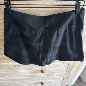 lululemon athletica Black Camo Pace Rival Skirt